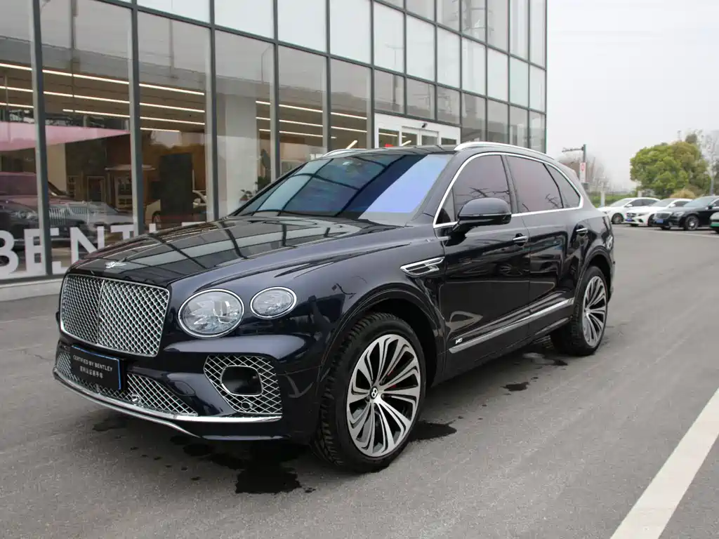 Bentley Bentayga 2022 — фото 1