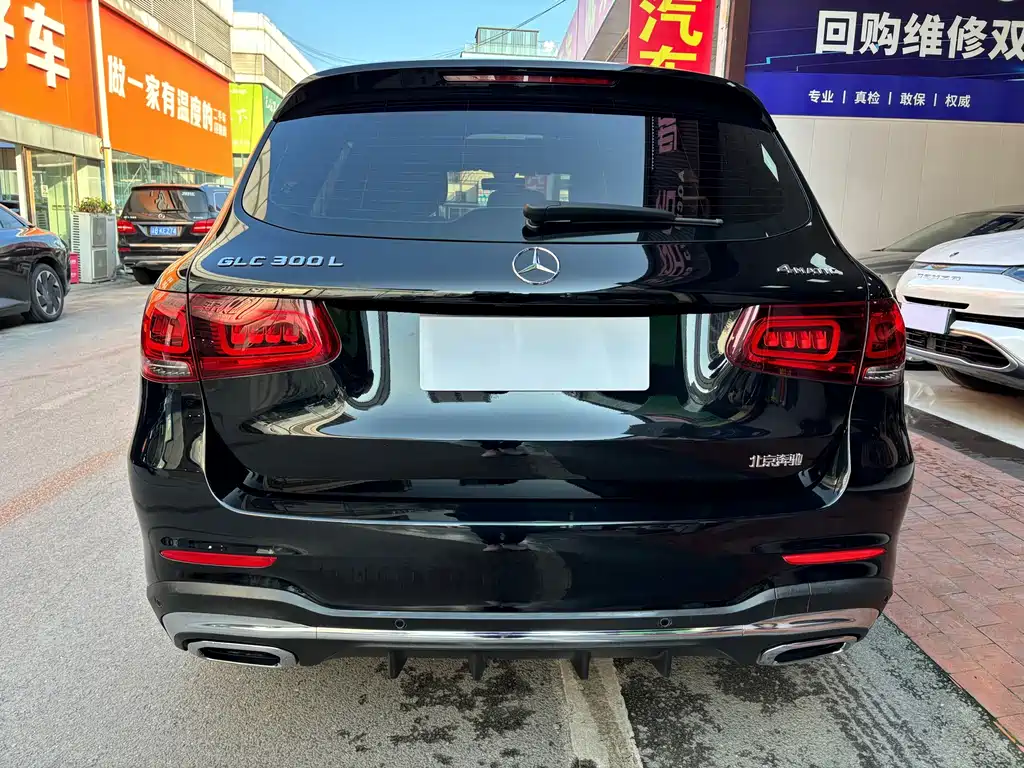 Mercedes-Benz GLC 2023