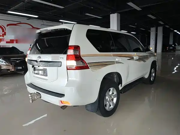 Toyota Prado 2016