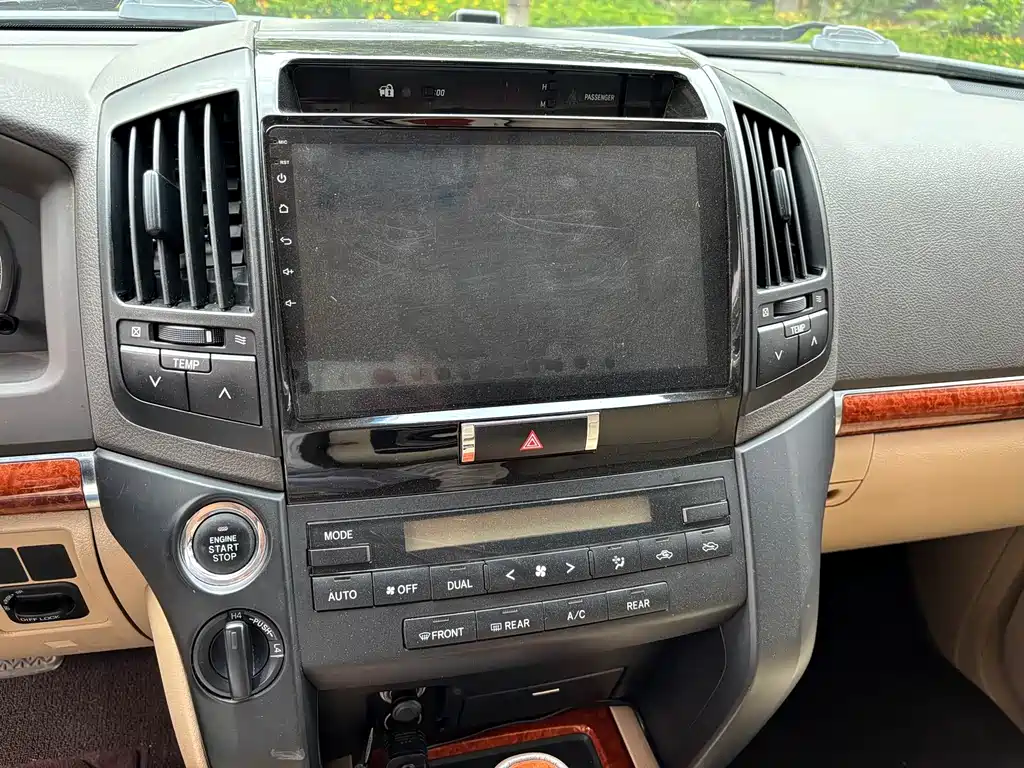 Toyota Land Cruiser 2015 — фото 14