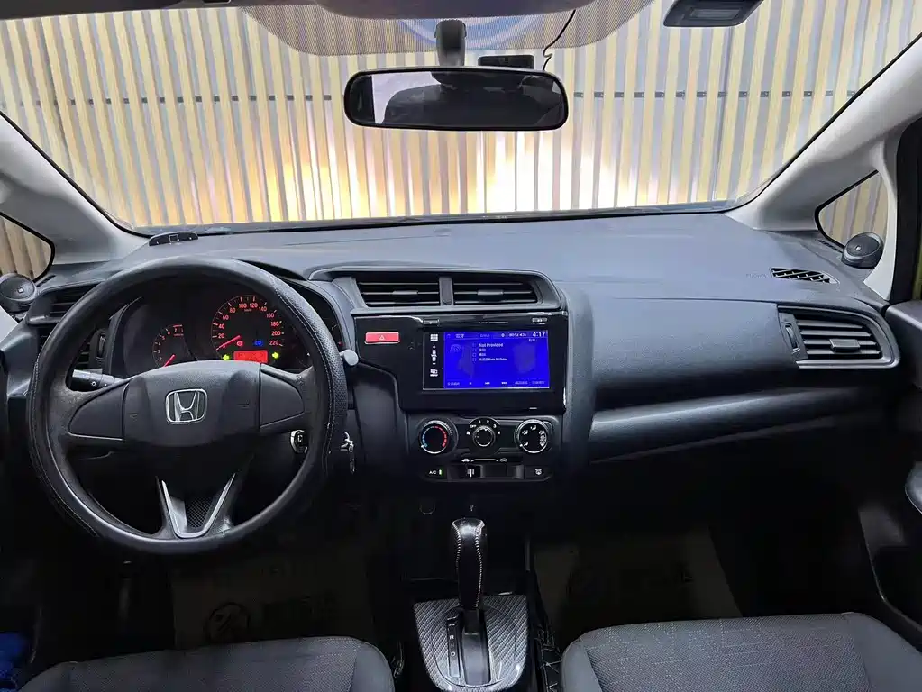 Honda Fit 2015 — фото 5