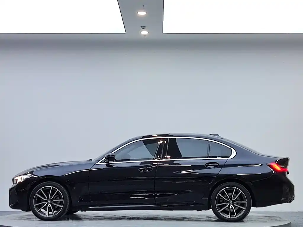 BMW 3 Series 2023