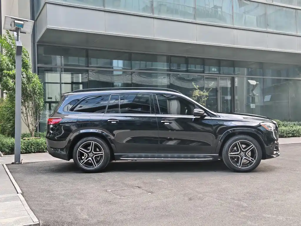 Mercedes-Benz GLS 2024
