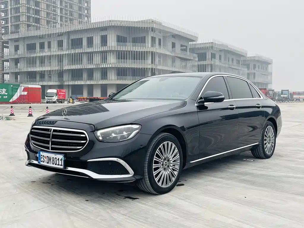 Mercedes-Benz E-Class 2023 — фото 1