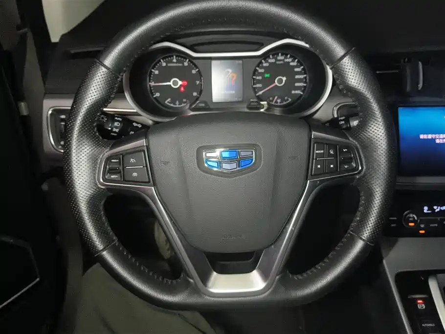 Geely Emgrand GS 2018 — фото 15