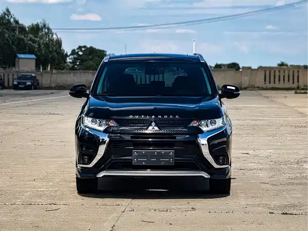 Mitsubishi Outlander 2021