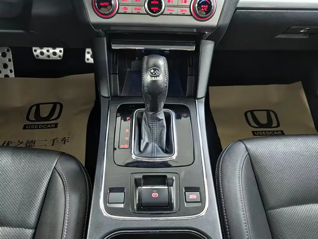 Subaru Legacy 2017 — фото 16