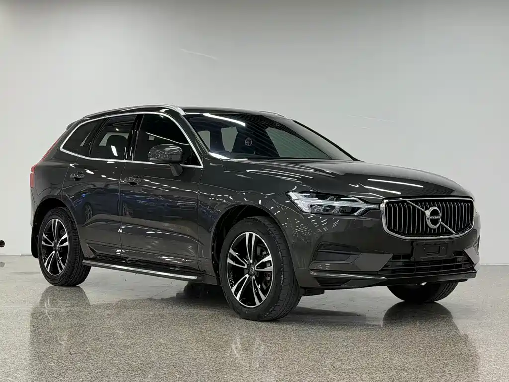 Volvo XC60 2019 — фото 6