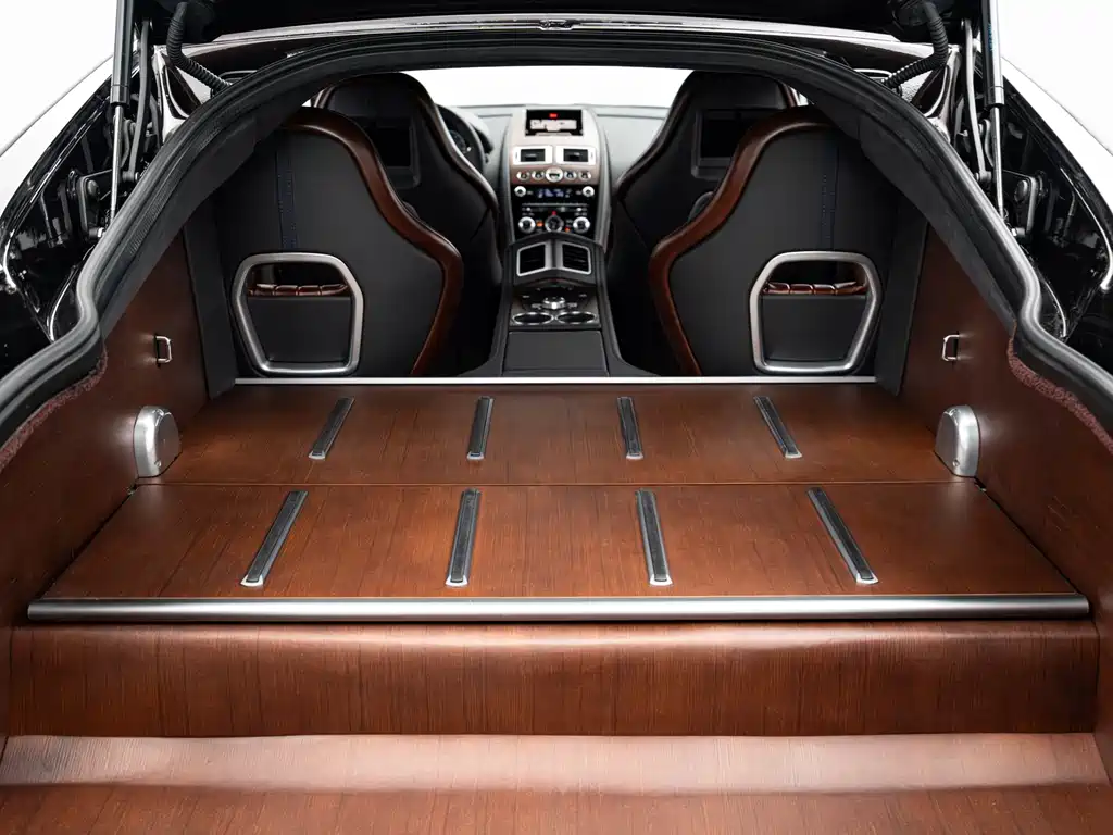 Aston Martin Rapide 2013 — фото 19