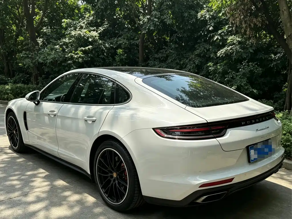 Porsche Panamera 2019 — фото 6