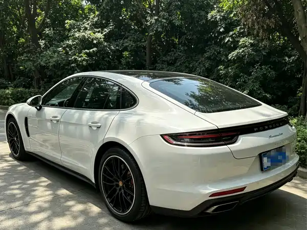 Porsche Panamera 2019