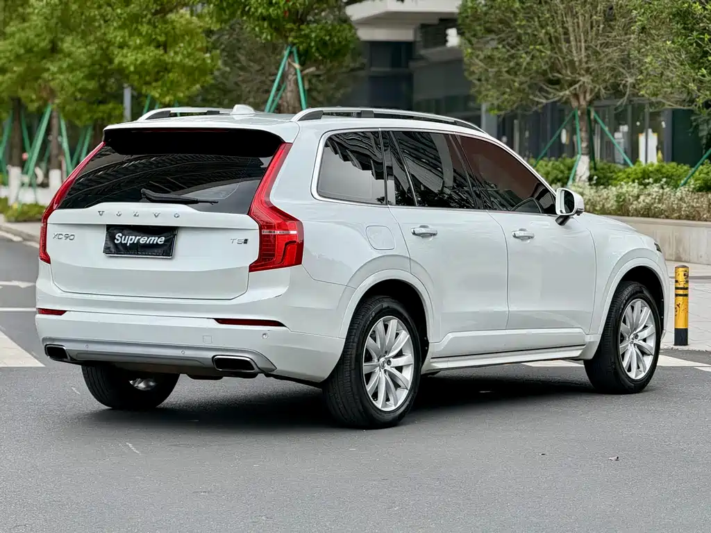 Volvo XC90 2017 — фото 9