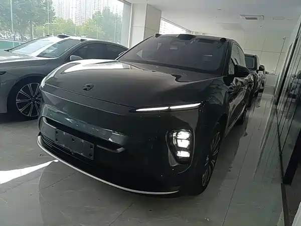 NIO ES8 2024