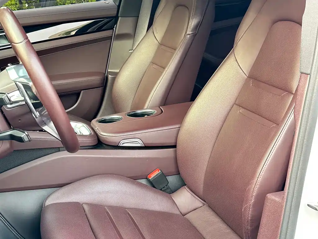 Porsche Panamera 2017 — фото 13