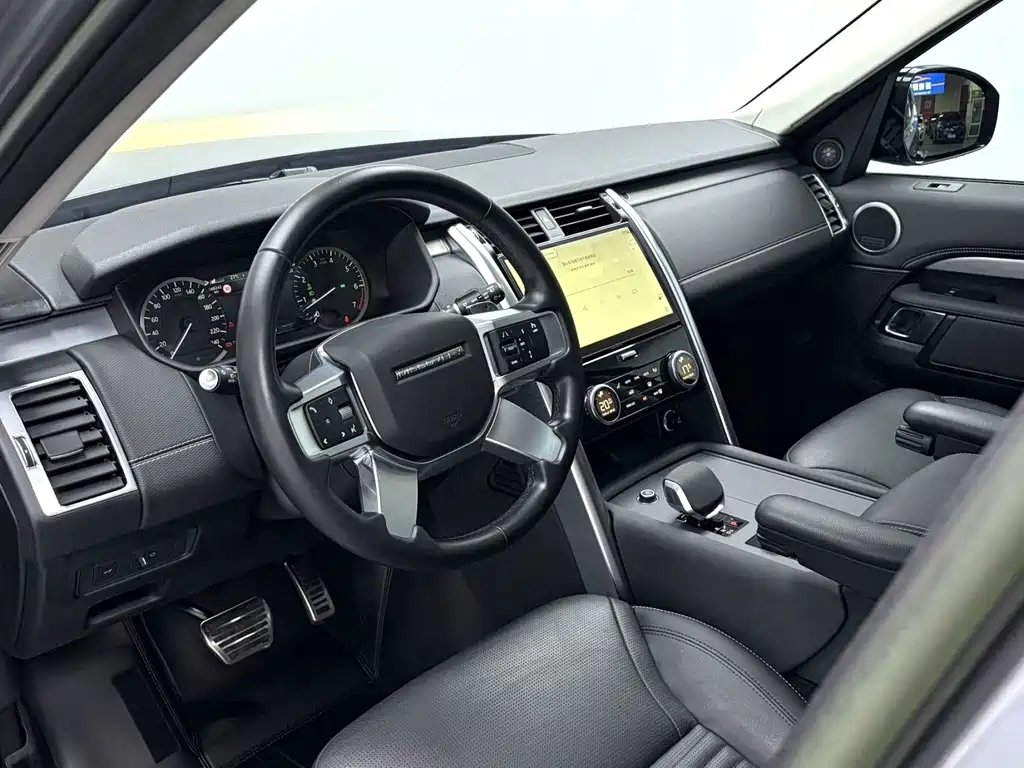 Land Rover Discovery 2022