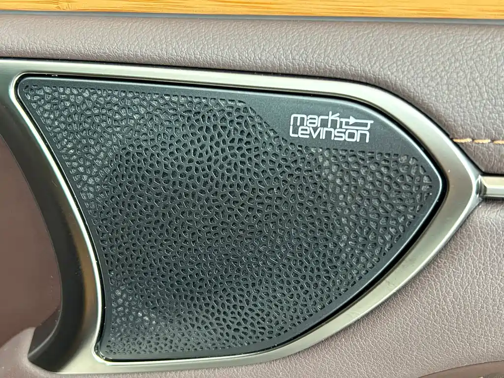 Lexus ES 2021 — фото 23