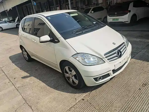 Mercedes-Benz A-Class 2011