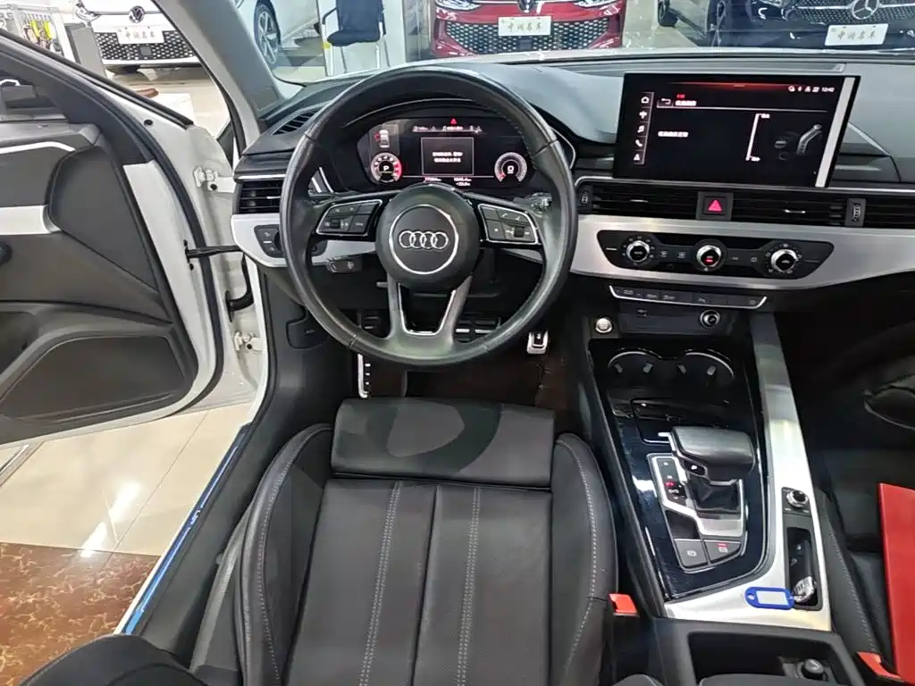 Audi A4L 2020 — фото 13