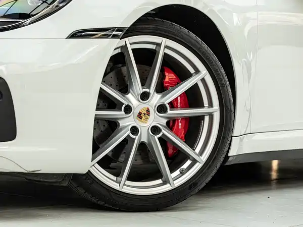 Porsche 911 2023