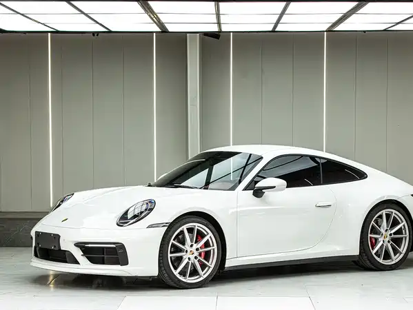 Porsche 911 2023