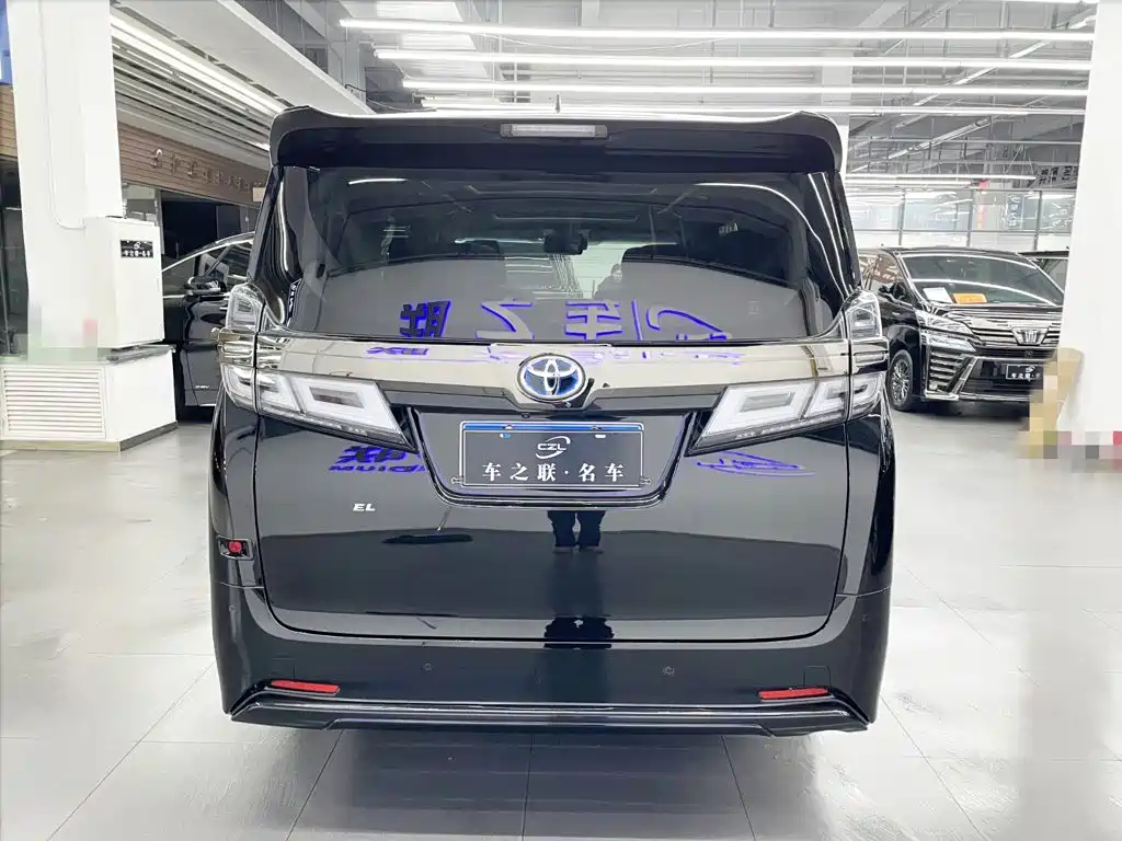 Toyota Vellfire 2023 — фото 5
