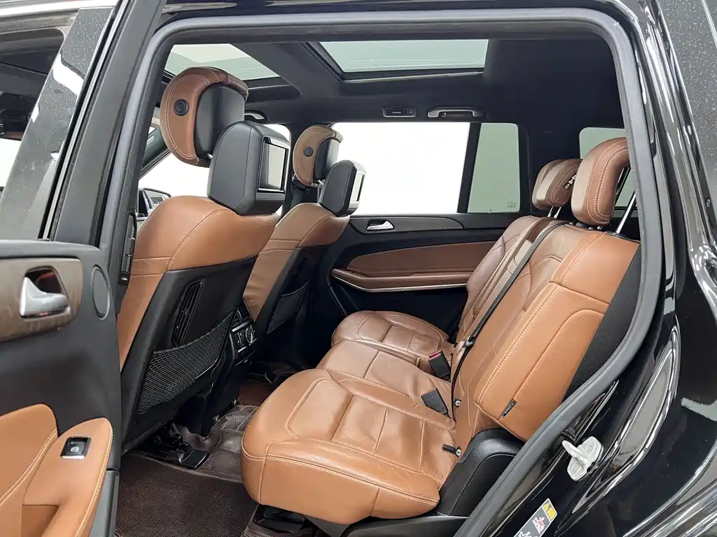 Mercedes-Benz GLS 2016 — фото 11