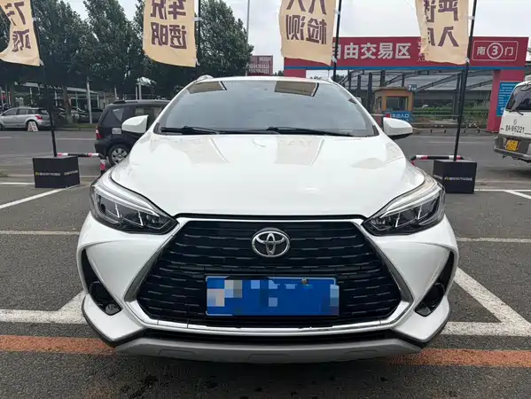 Toyota Yaris L 2022