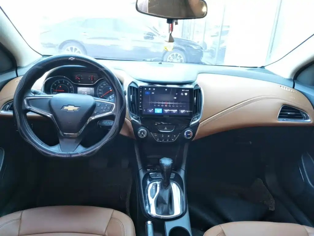 Chevrolet Cruze 2015 — фото 10