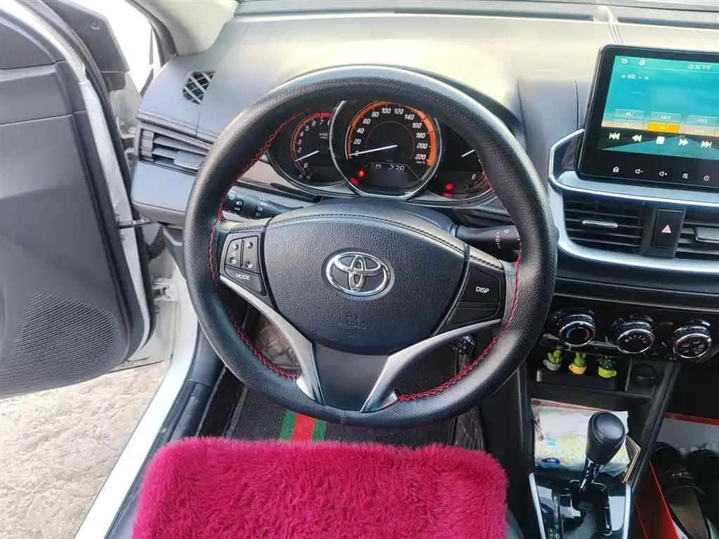 Toyota Yaris L 2019 — фото 3