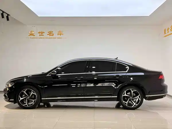Volkswagen Magotan 2023
