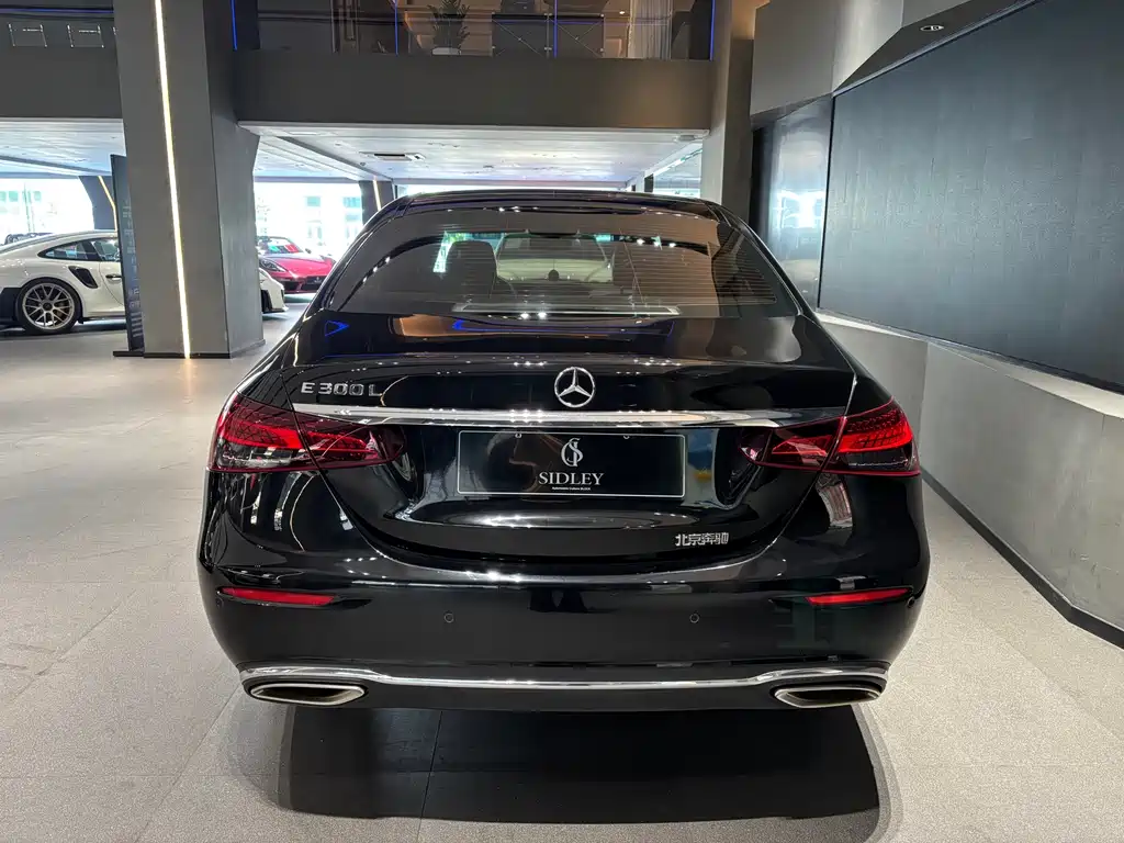 Mercedes-Benz E-Class 2022