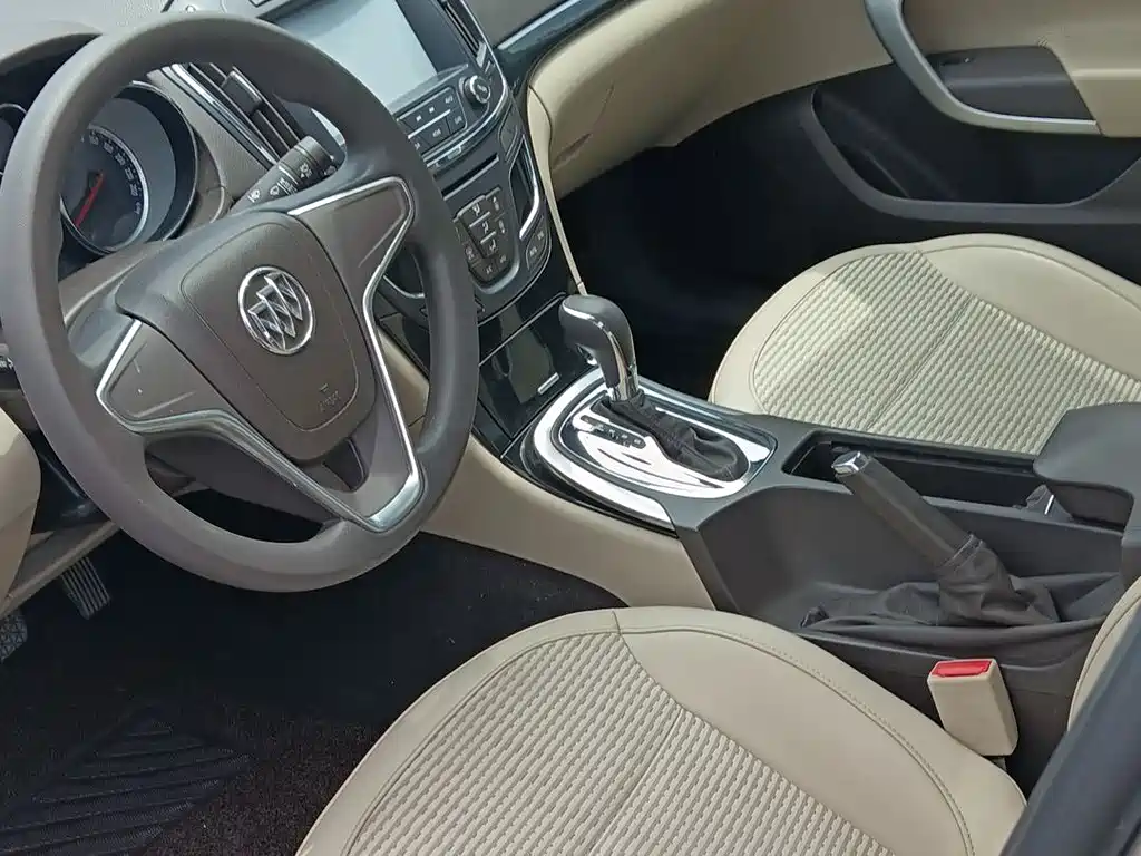 Buick Regal 2015 — фото 9
