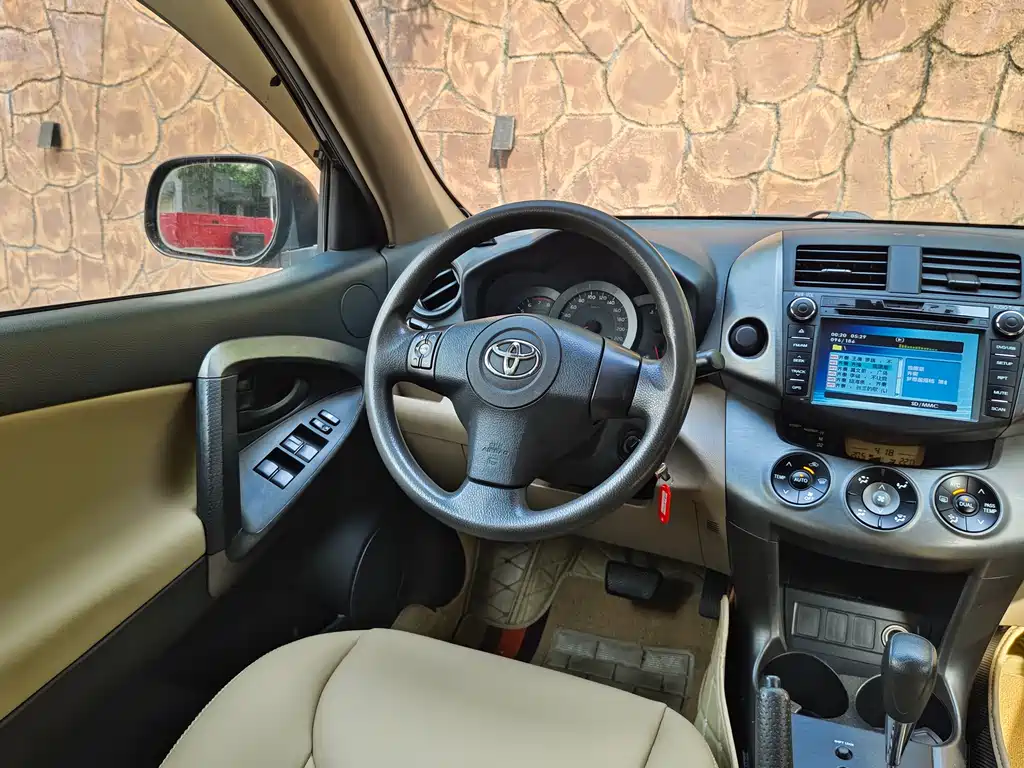 Toyota RAV4 2013 — фото 14