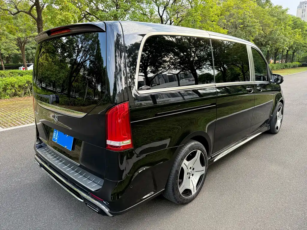 Mercedes-Benz V-Class 2022 — фото 6