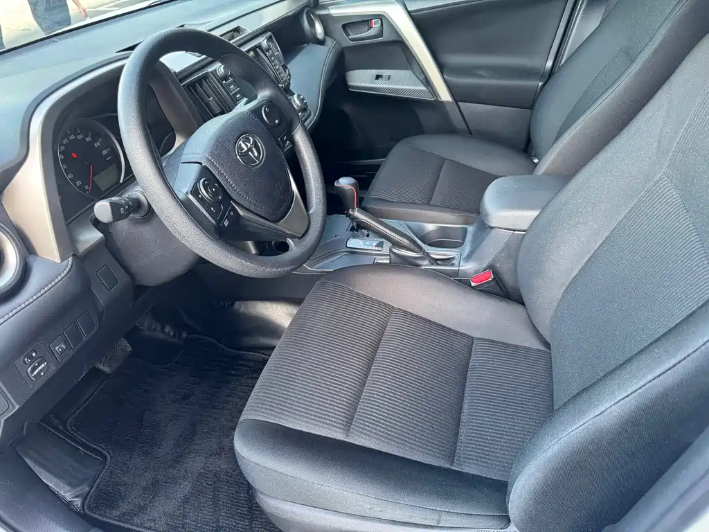 Toyota RAV4 2016 — фото 21