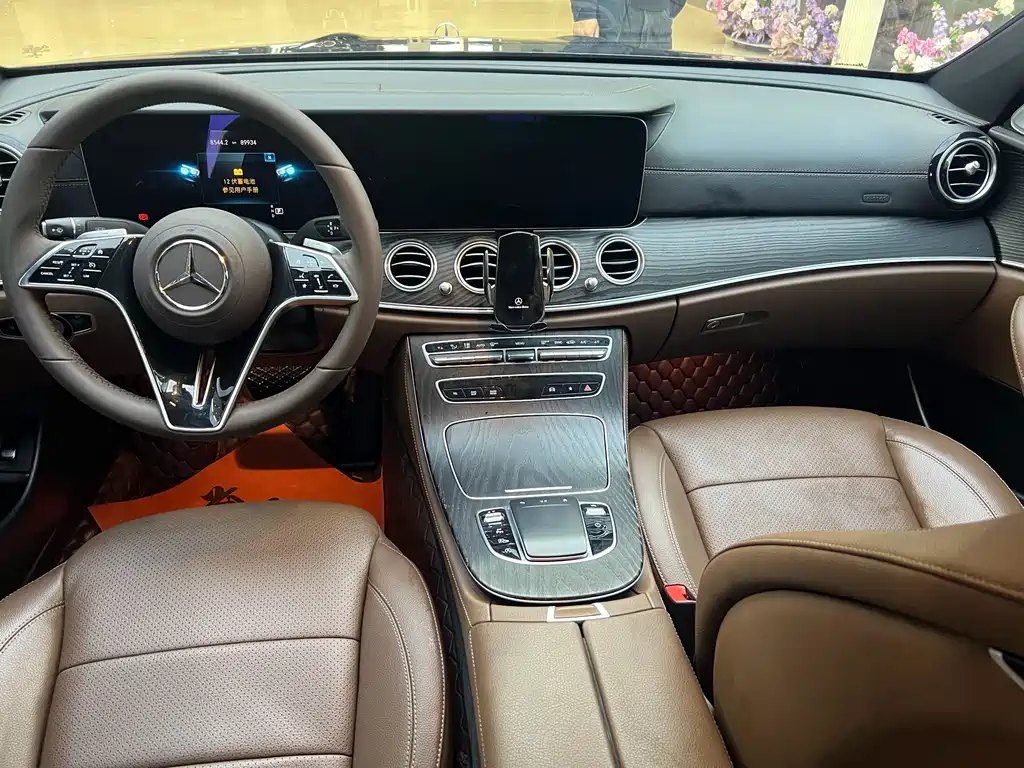 Mercedes-Benz E-Class 2022