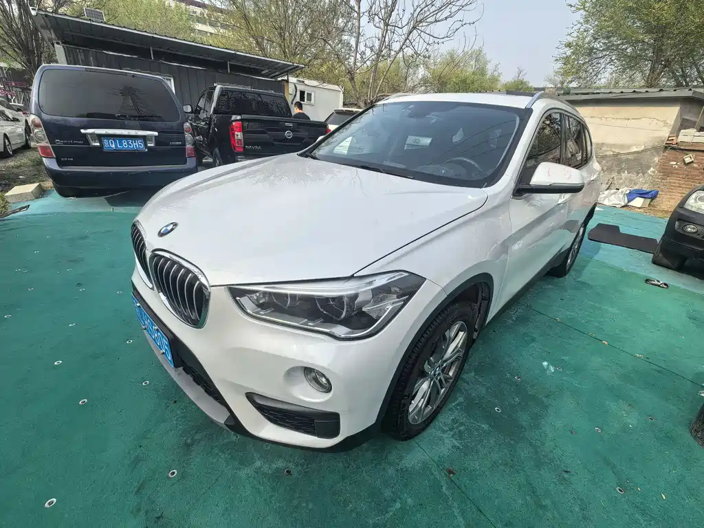 BMW X1 2018 — фото 1