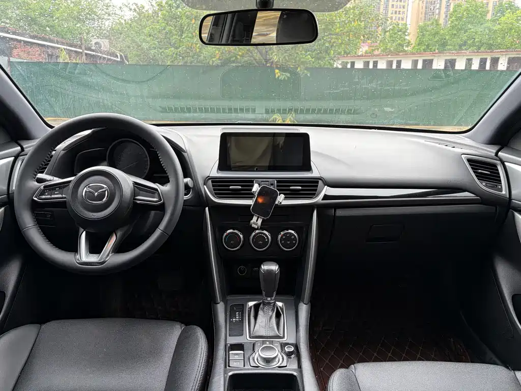 Mazda CX-4 2018 — фото 6