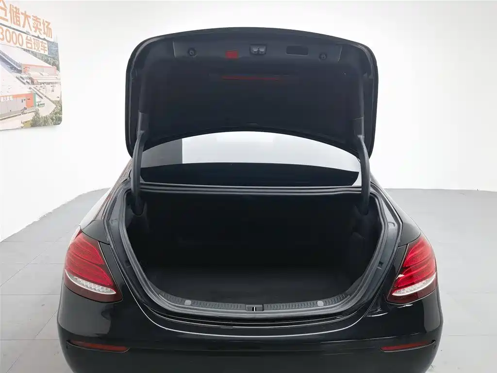 Mercedes-Benz E-Class 2020 — фото 16