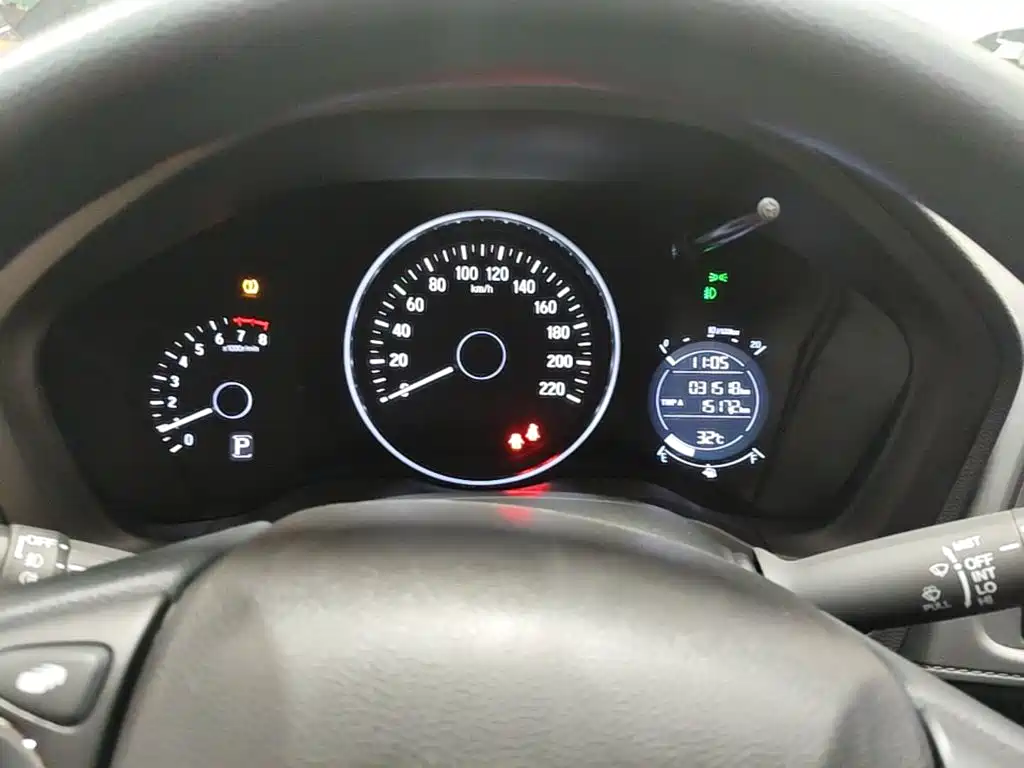 Honda Vezel 2021 — фото 12