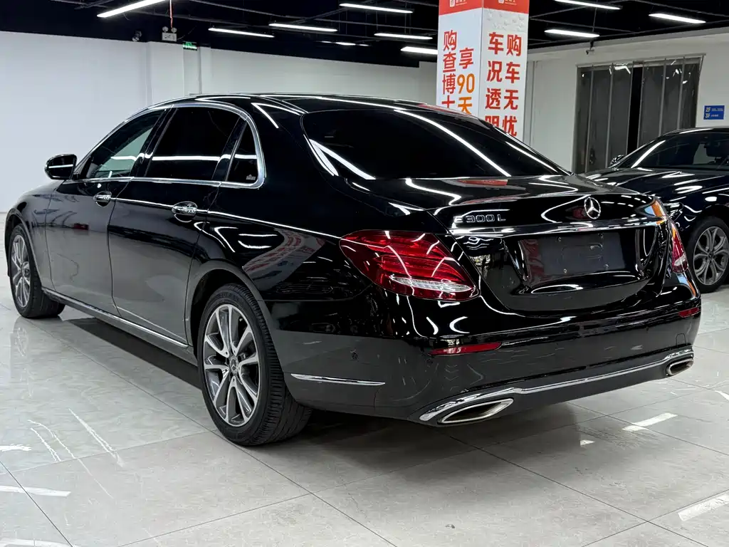 Mercedes-Benz E-Class 2019 — фото 8