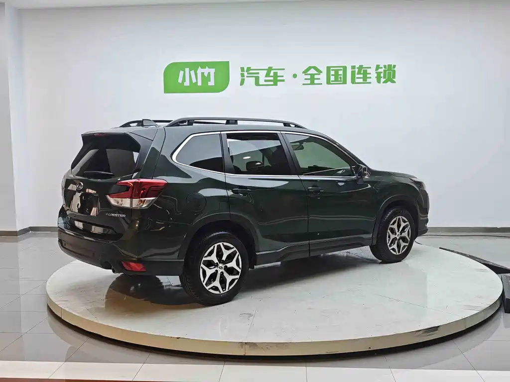 Subaru Forester 2023 — фото 5