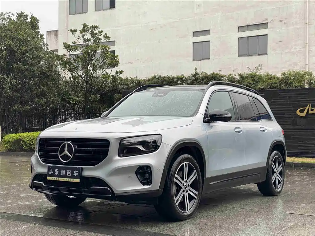 Mercedes-Benz GLB 2023 — фото 1