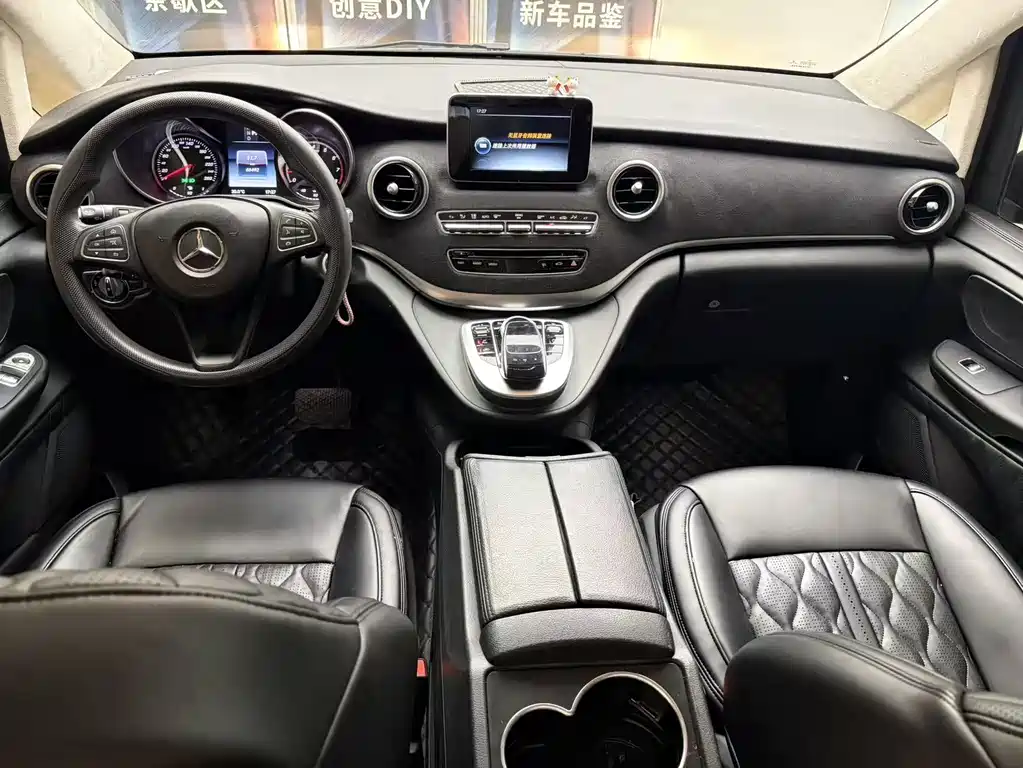 Mercedes-Benz V-Class 2021 — фото 4
