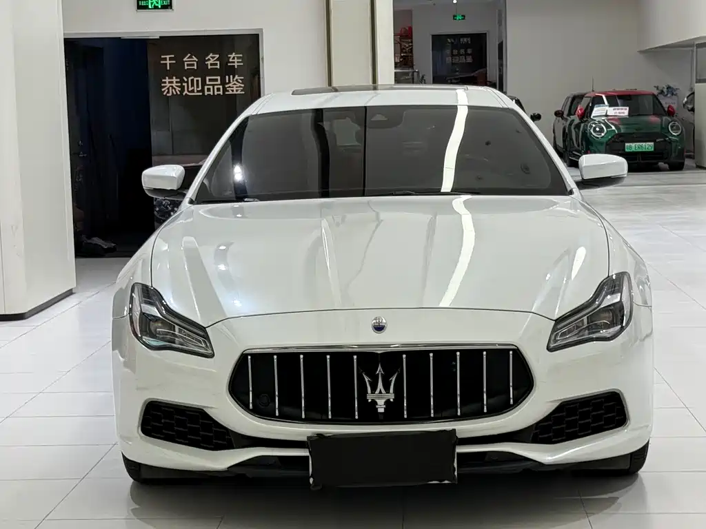 Maserati Quattroporte 2019 — фото 2