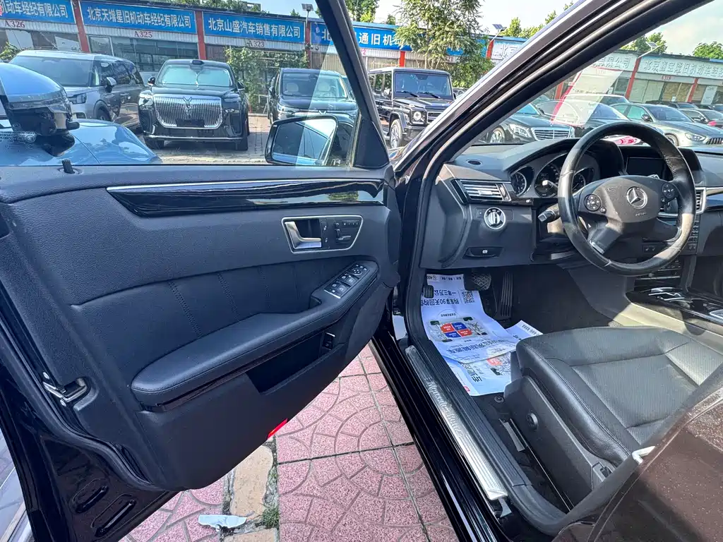 Mercedes-Benz E-Class 2012