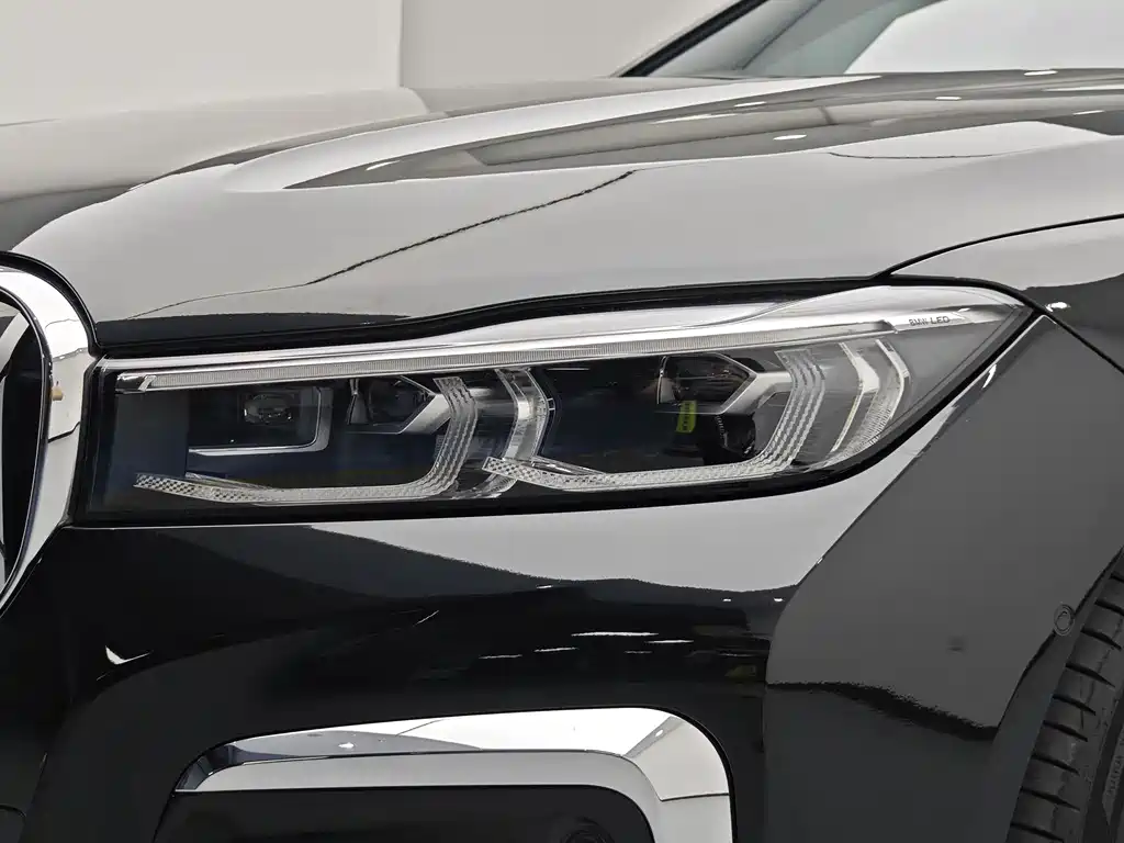 BMW 7 Series 2023 — фото 13