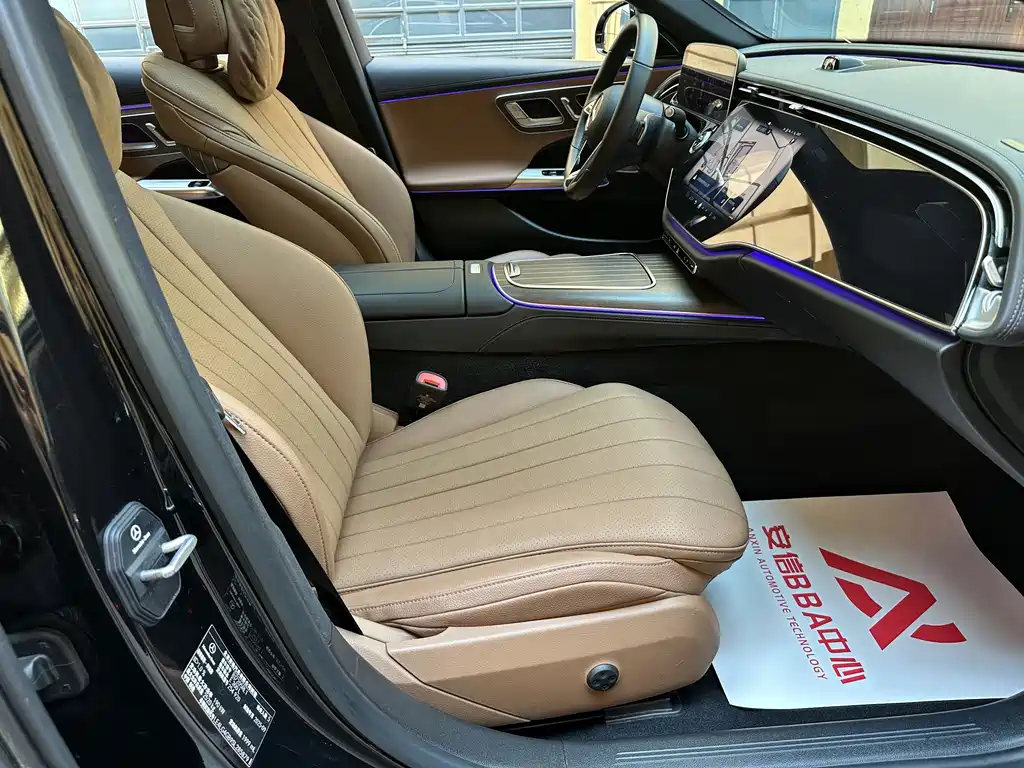 Mercedes-Benz E-Class 2025 — фото 10