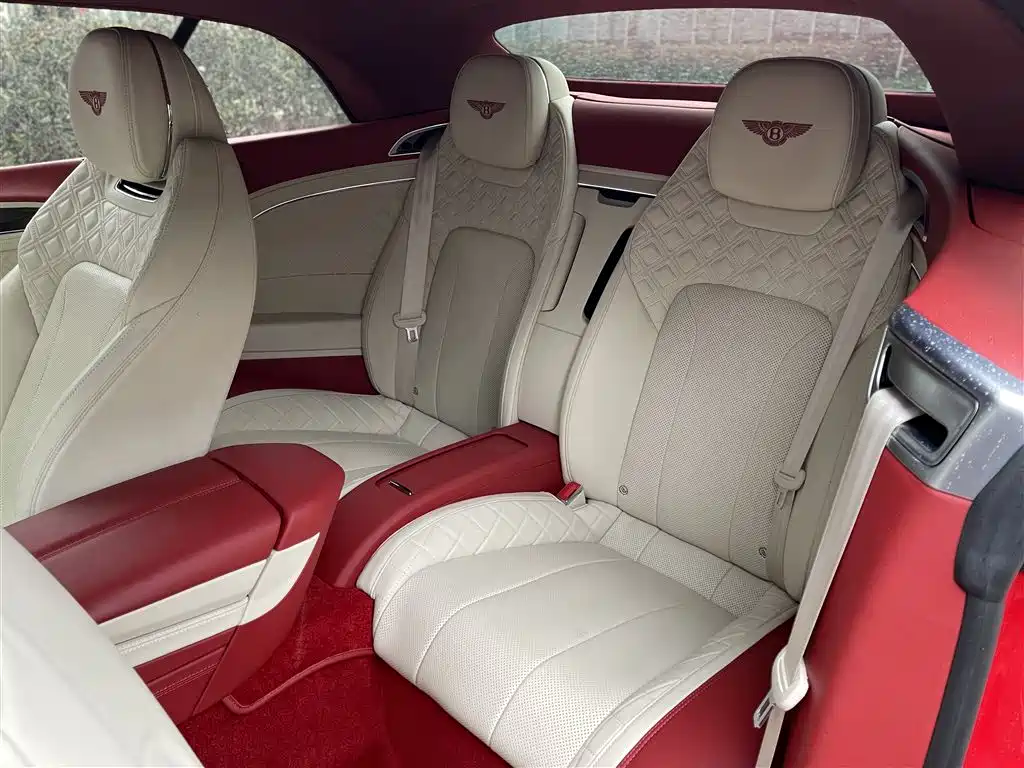 Bentley Continental 2019 — фото 19