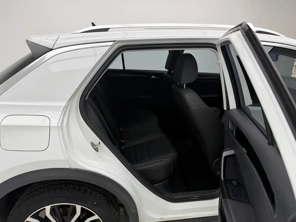 Volkswagen T-Roc 2022 — фото 10